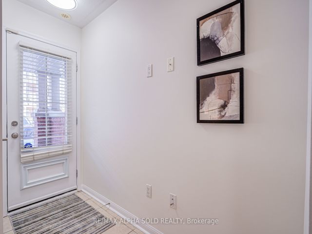 15 - 30 Mendelssohn St