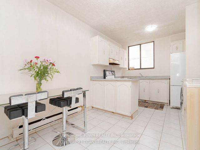 328 - 665 Kennedy Rd