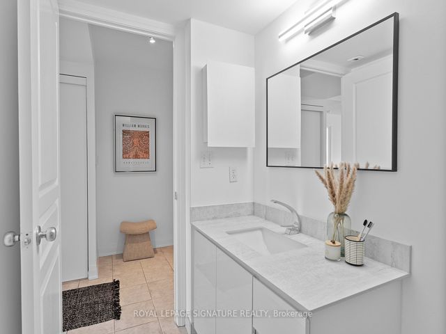 402 - 1797 Queen St E
