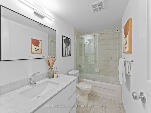 402 - 1797 Queen St E
