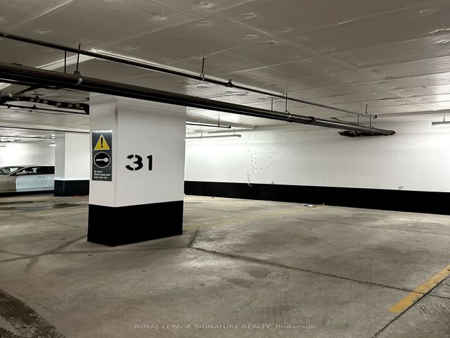 402 - 1797 Queen St E