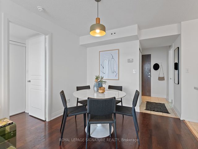 402 - 1797 Queen St E