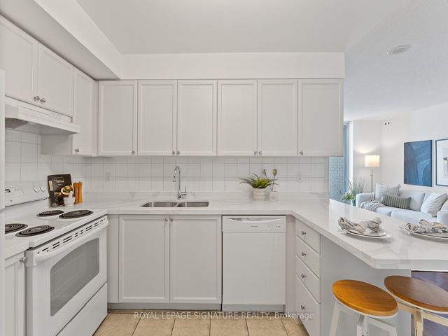 402 - 1797 Queen St E