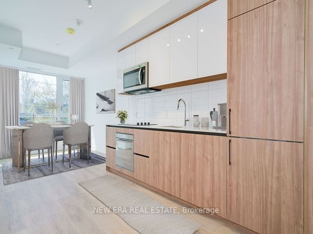 301 - 150 Logan Ave