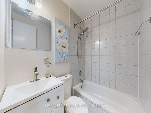 32 - 250 Orton Park Rd