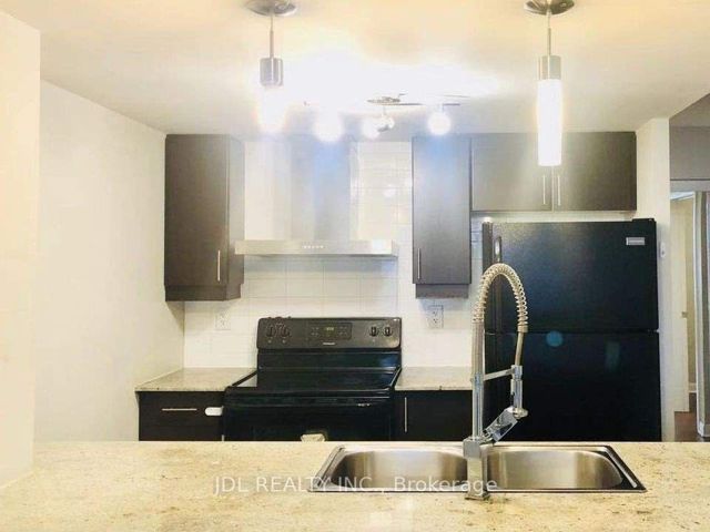2603 - 25 Town Centre Crt