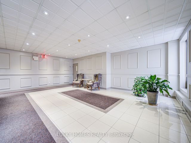 401 - 3311 Kingston Rd