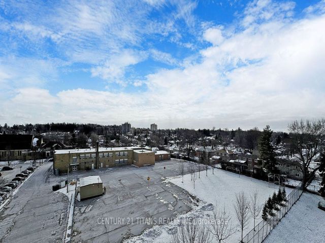 718 - 180 Markham Rd
