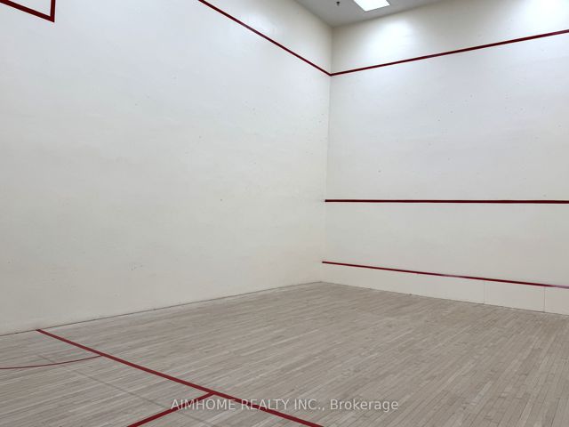404 - 175 Bamburgh Circ