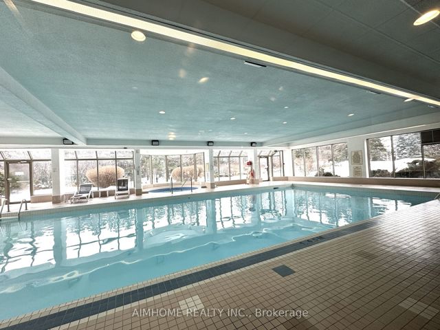 404 - 175 Bamburgh Circ