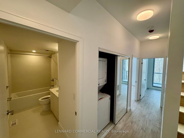 10 - 174 Clonmore Dr