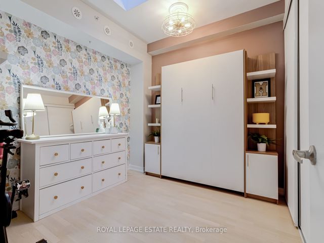 21 - 150 Broadview Ave