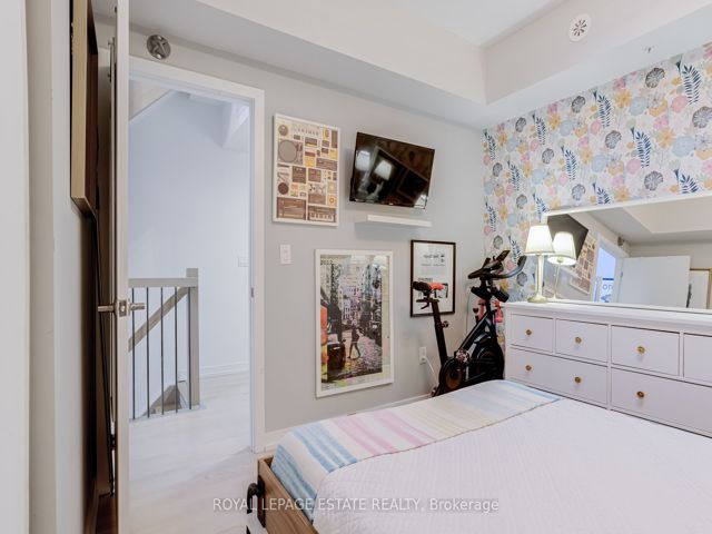 21 - 150 Broadview Ave