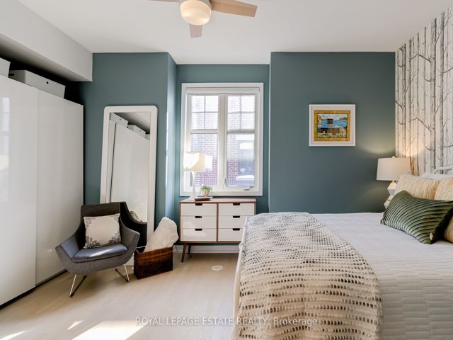 21 - 150 Broadview Ave
