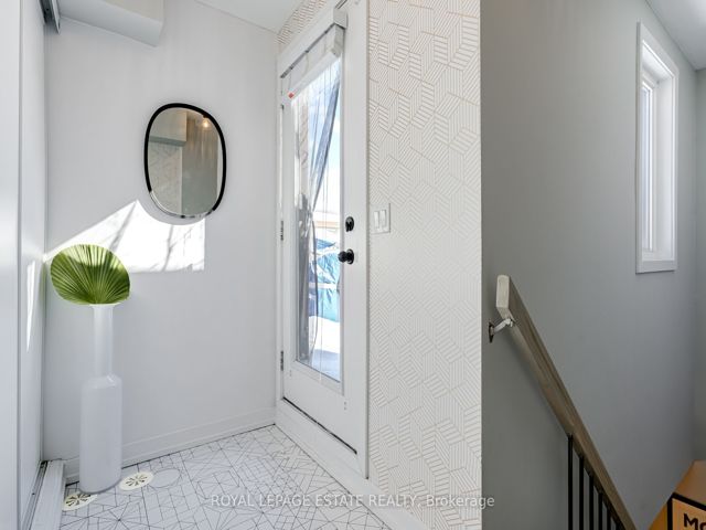 21 - 150 Broadview Ave