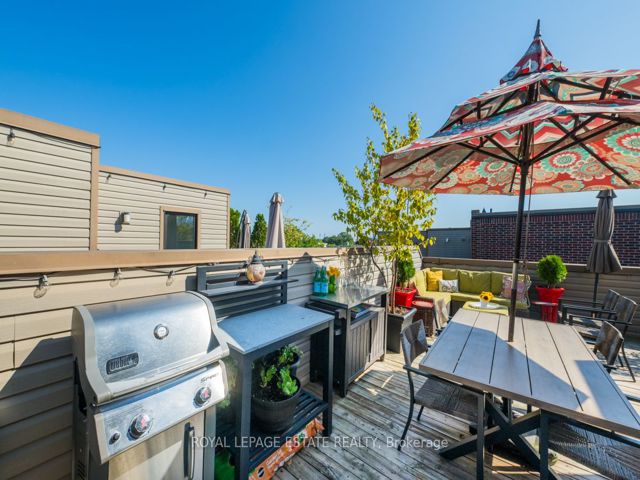 21 - 150 Broadview Ave