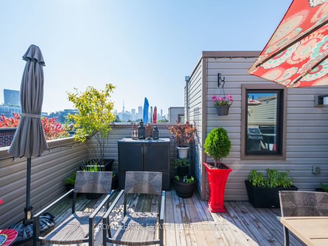21 - 150 Broadview Ave