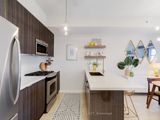 21 - 150 Broadview Ave