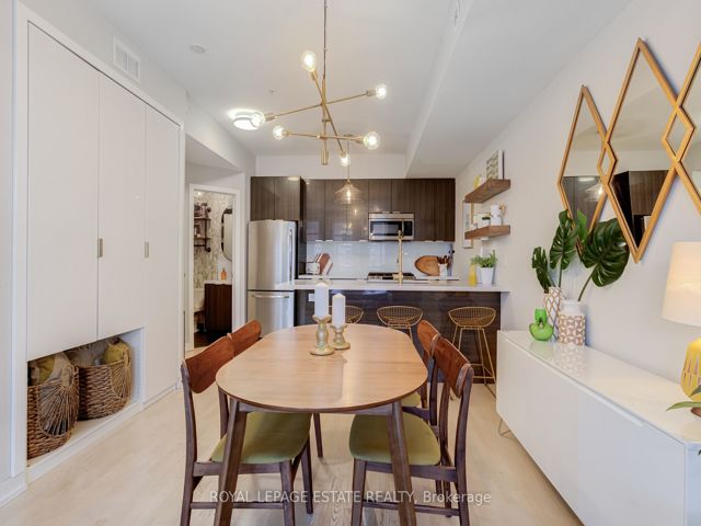 21 - 150 Broadview Ave