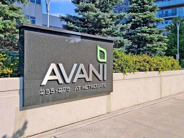 PH22 - 275 Village Green Sq