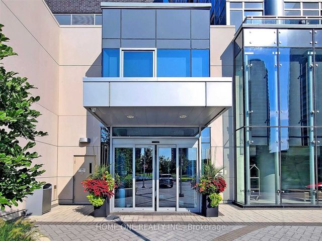 PH22 - 275 Village Green Sq
