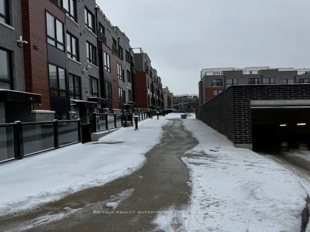 3 - 35 Priya Lane