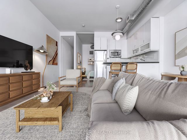 403 - 747 Queen St E