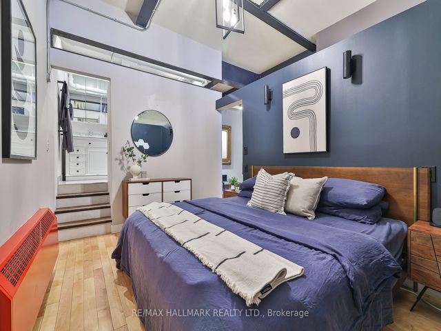 215 - 326 Carlaw Ave