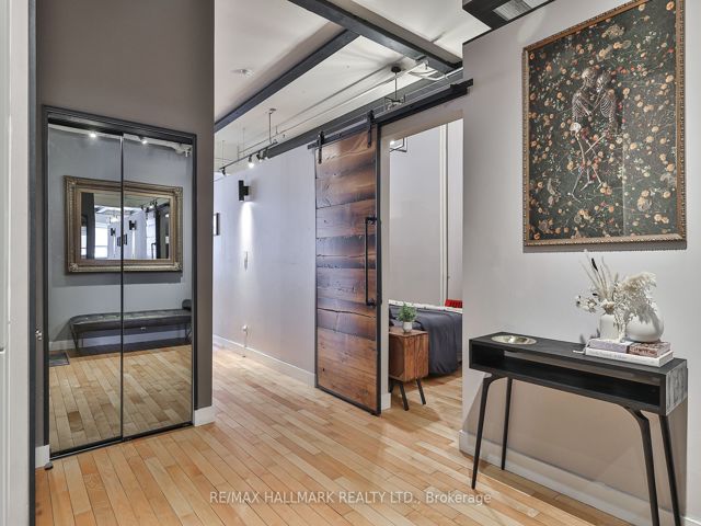 215 - 326 Carlaw Ave