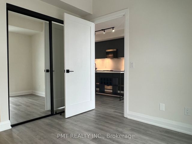 907 - 2369 Danforth Ave