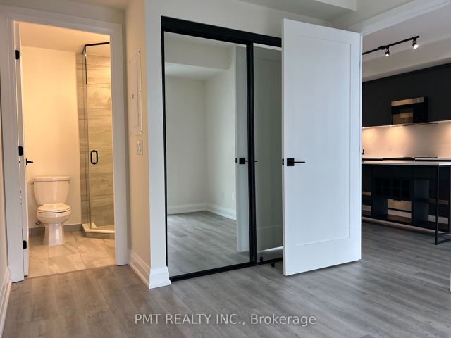 907 - 2369 Danforth Ave