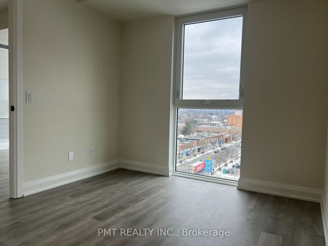 907 - 2369 Danforth Ave