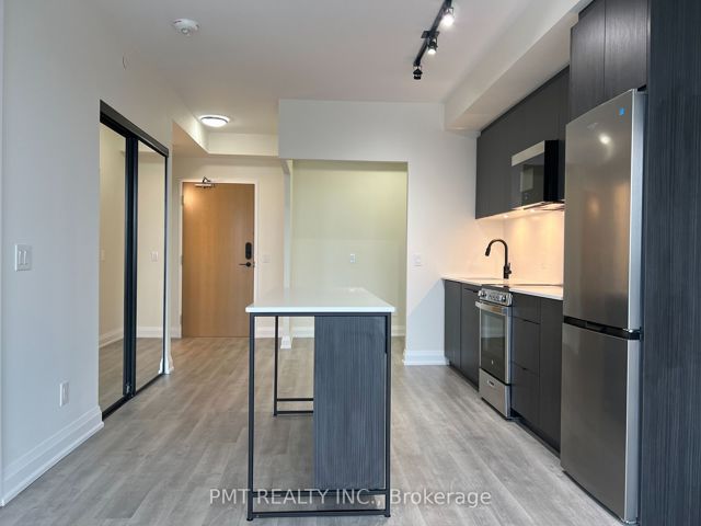 907 - 2369 Danforth Ave