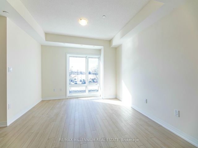 11 - 165 Tapscott Rd