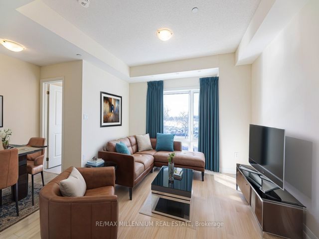 11 - 165 Tapscott Rd