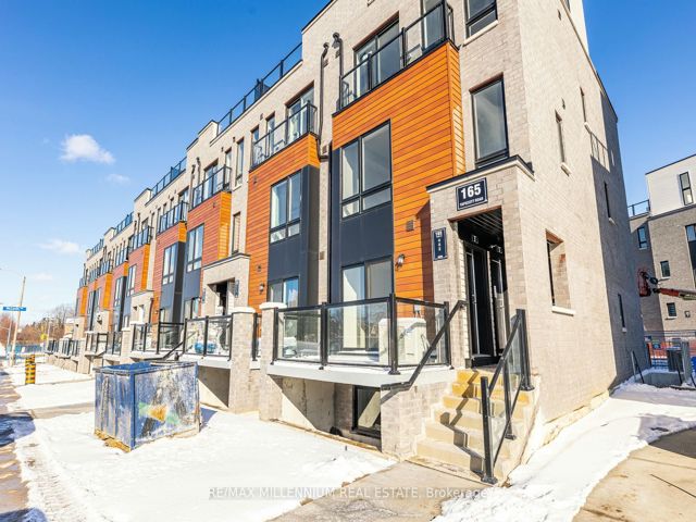 11 - 165 Tapscott Rd