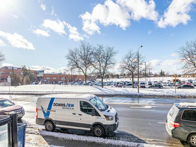 11 - 165 Tapscott Rd