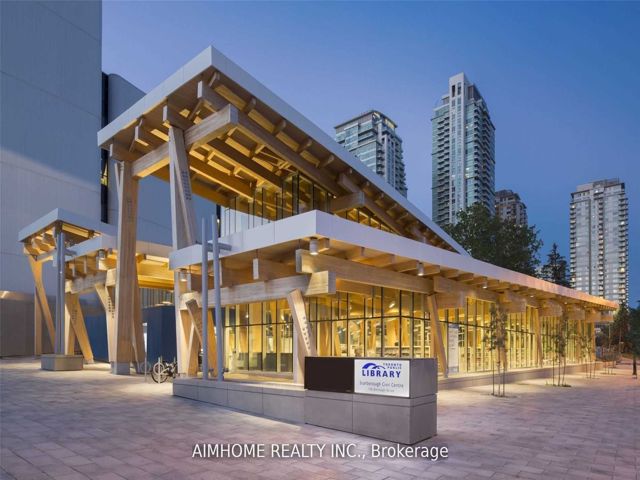 905 - 8 Lee Centre Dr