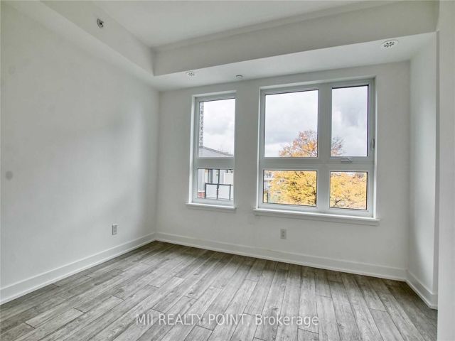 323 - 2100 Bridletowne Circ