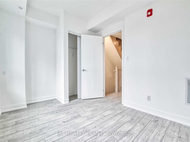 323 - 2100 Bridletowne Circ