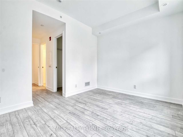 323 - 2100 Bridletowne Circ
