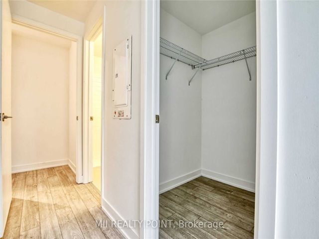 323 - 2100 Bridletowne Circ
