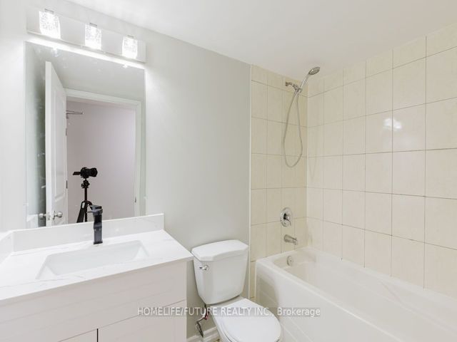 16G - 6 Rosebank Dr