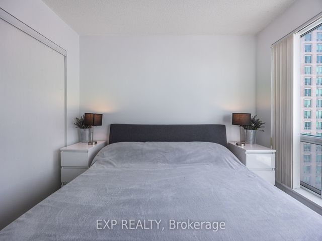 1501 - 11 Lee Centre Dr
