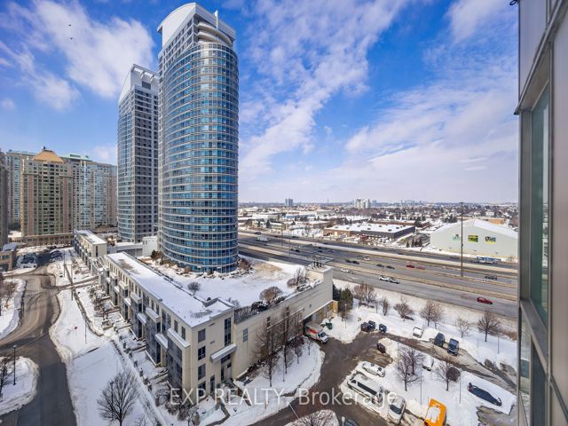 1501 - 11 Lee Centre Dr