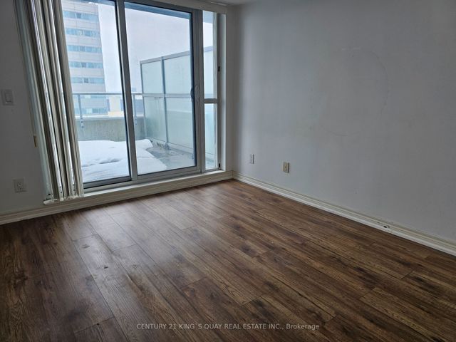 713 - 60 Town Centre Crt