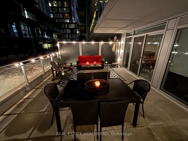 211 - 665 Queen St