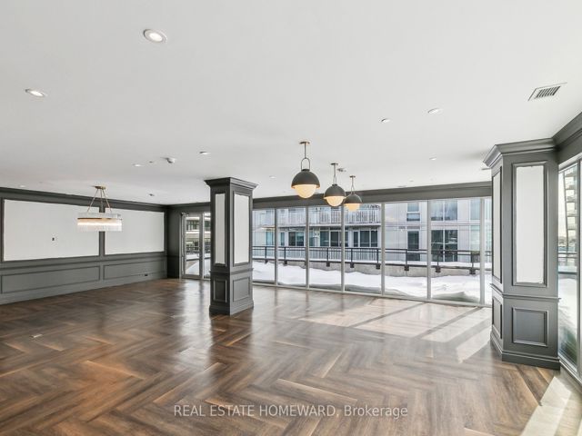 211 - 665 Queen St