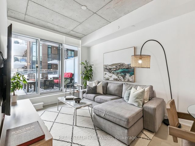 211 - 665 Queen St