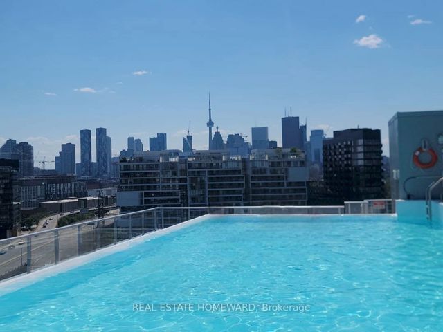 211 - 665 Queen St